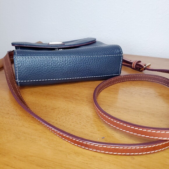 Dooney & Bourke Disneyland Club 33 Navy Crosssbody 2014 Leather Hang Tag Rare - Picture 5 of 15